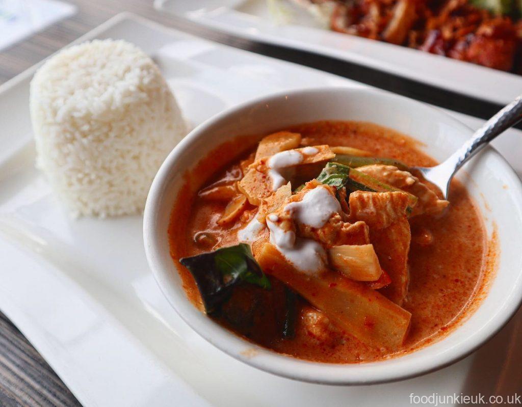 Thai red curry of Jarern Kitchen