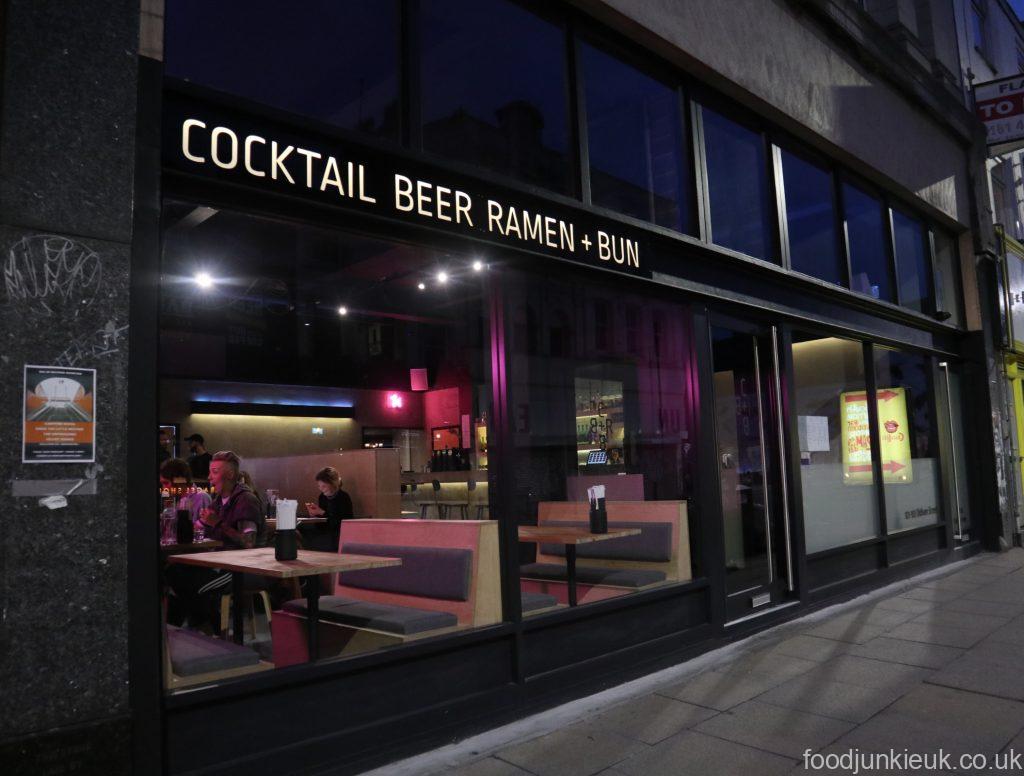 [英國曼城美食]夜貓族宵夜新選擇-Cocktail Beer Ramen + Bun