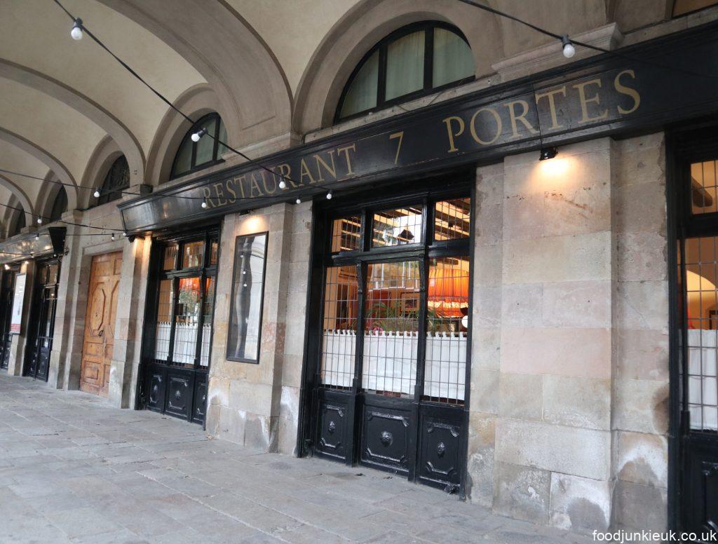 Old Local Classic Paella in Barcelona - 7 Portes