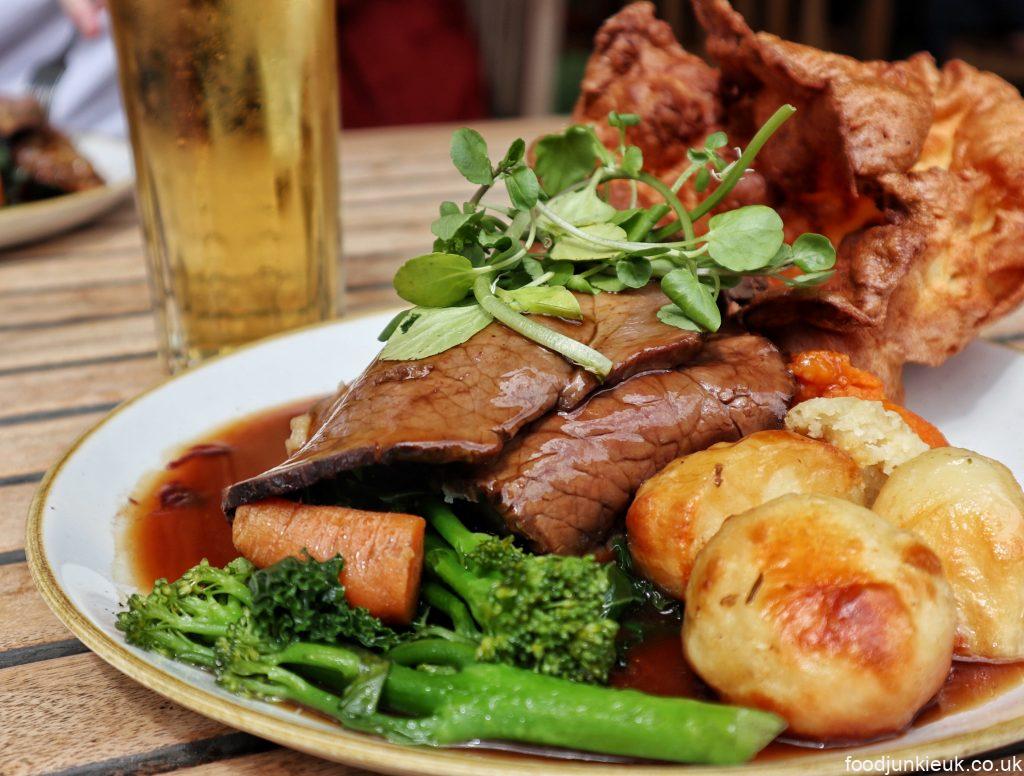 Amazing Sunday Roast at a Local Pub in Didsbury - The Metropolitan